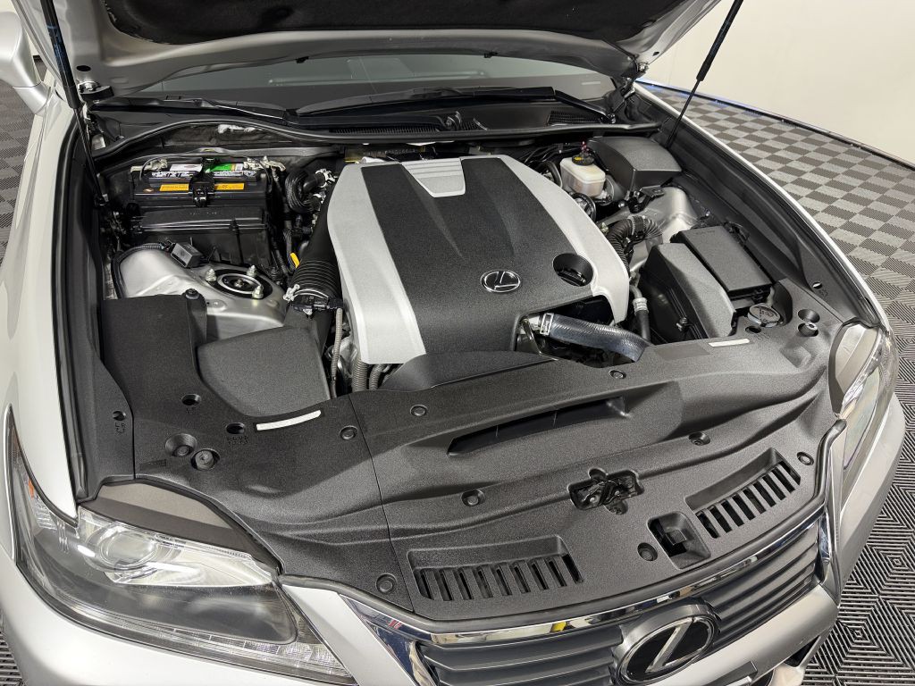 2015 Lexus GS Image 16