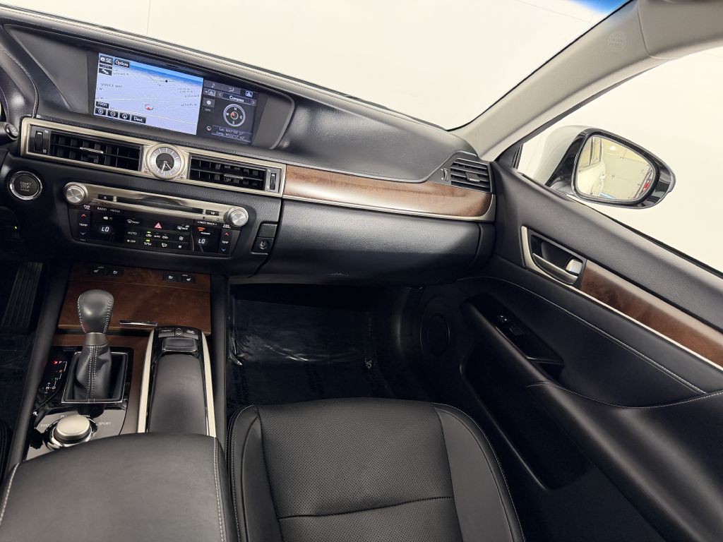 2015 Lexus GS Image 20