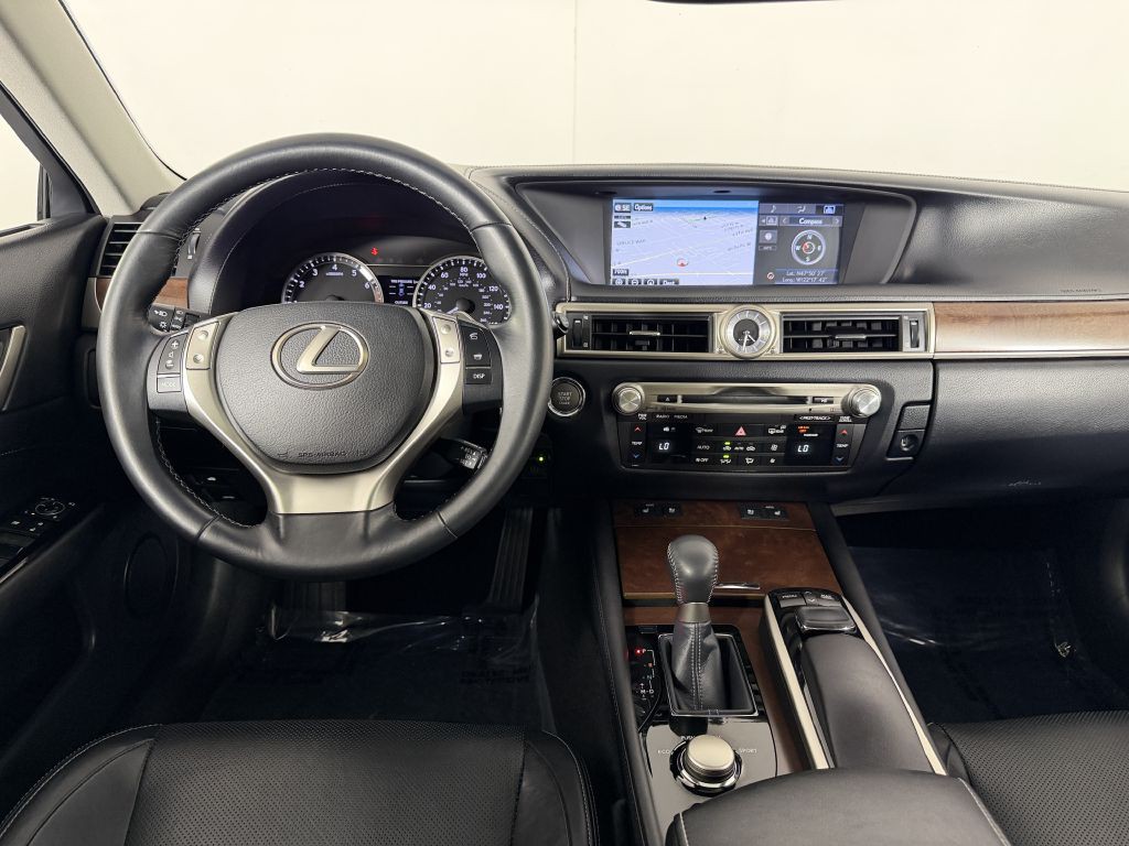 2015 Lexus GS Image 21