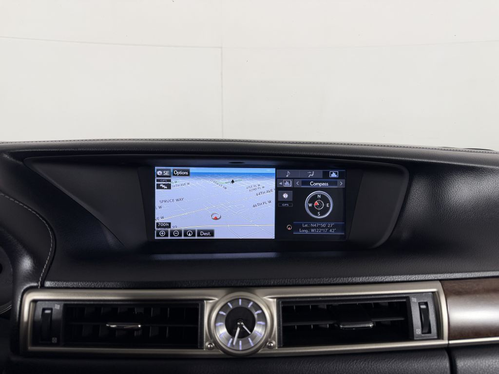 2015 Lexus GS Image 40