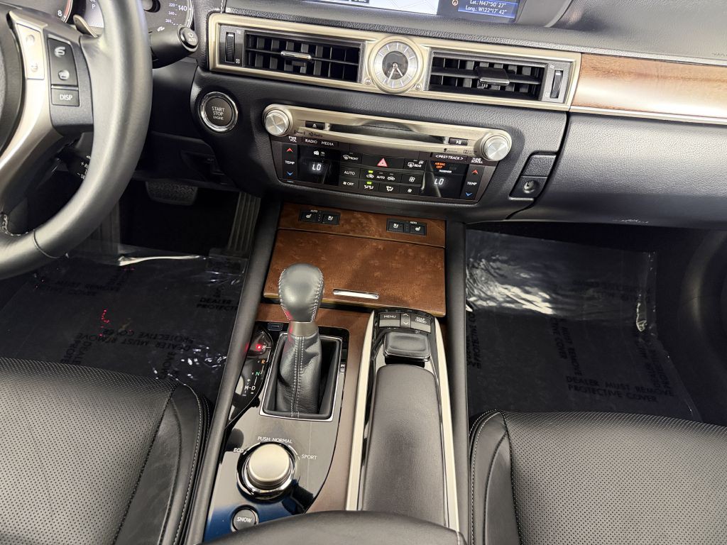 2015 Lexus GS Image 41