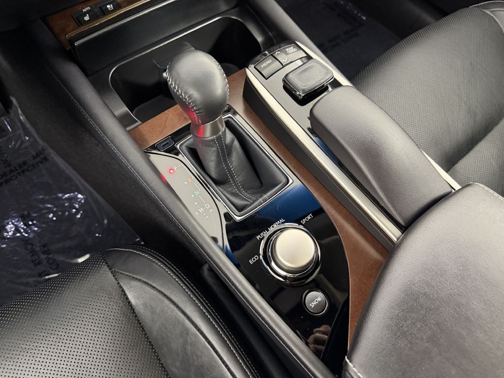2015 Lexus GS Image 45