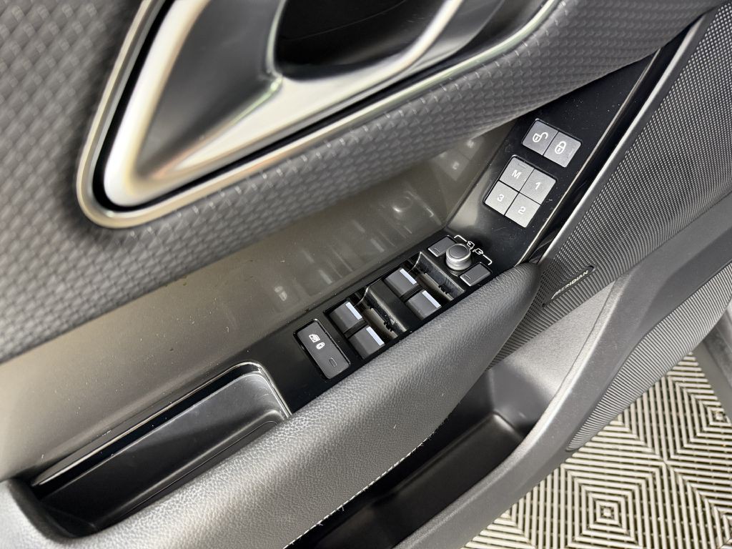2019 Land Rover Range Rover Image 40