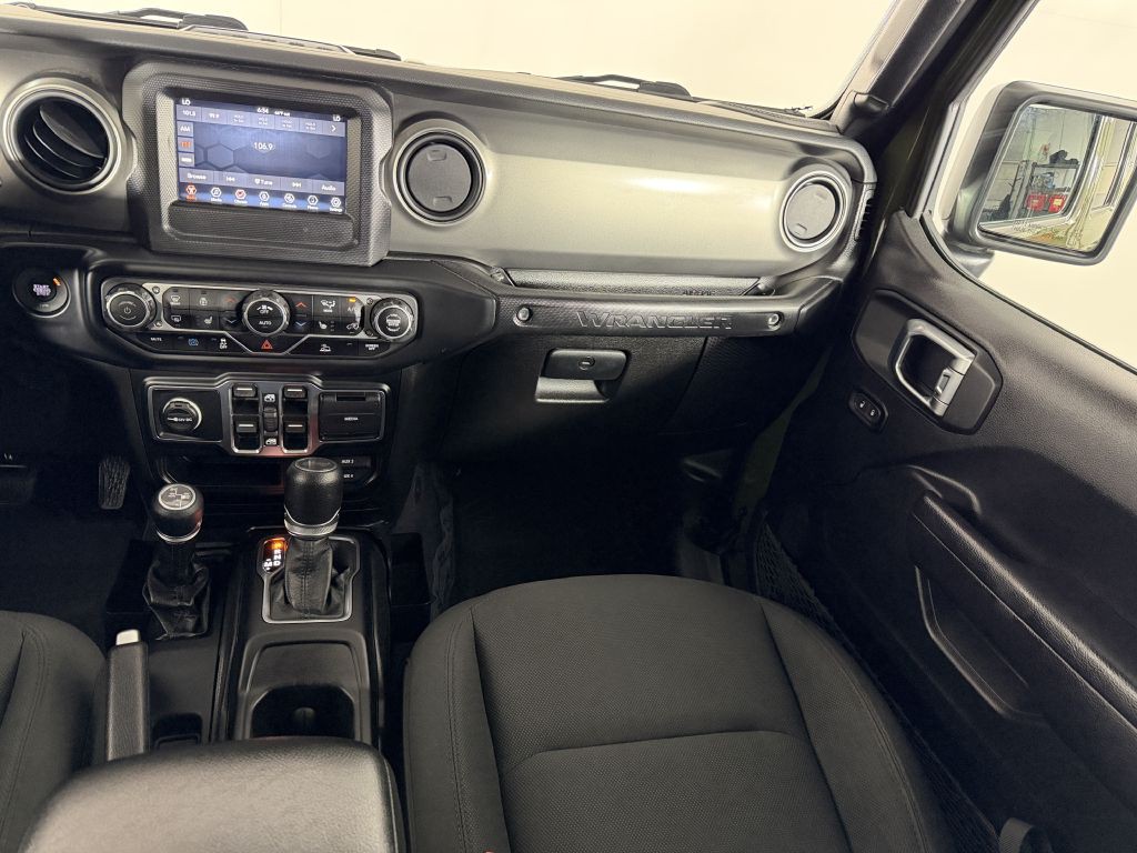 2023 Jeep Wrangler Image 25