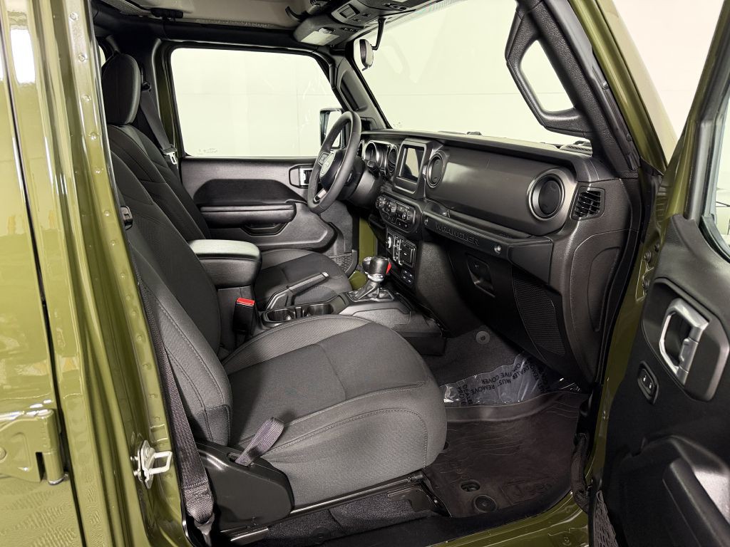 2023 Jeep Wrangler Image 35