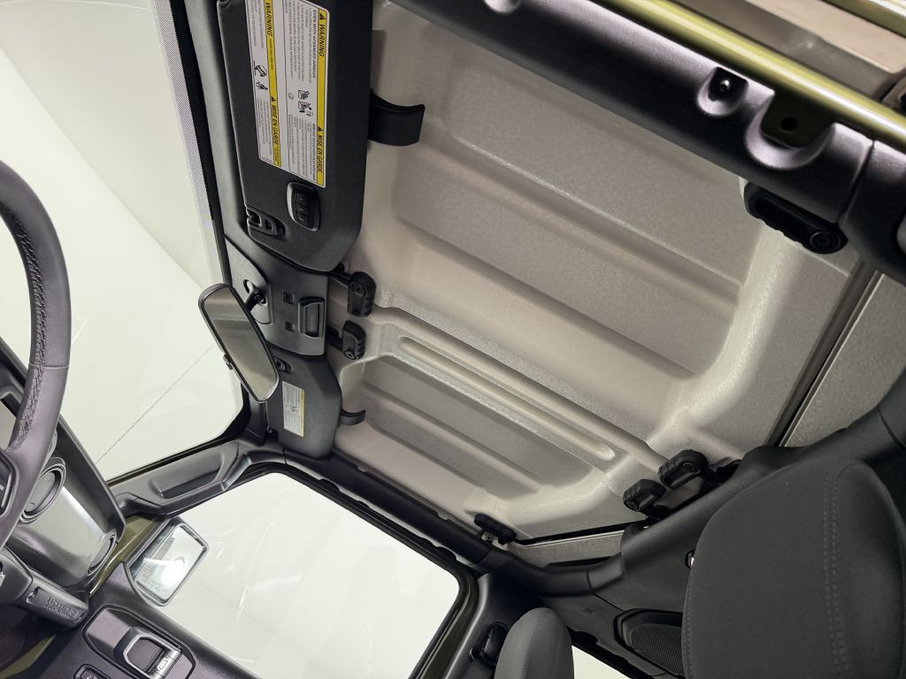 2023 Jeep Wrangler Image 38