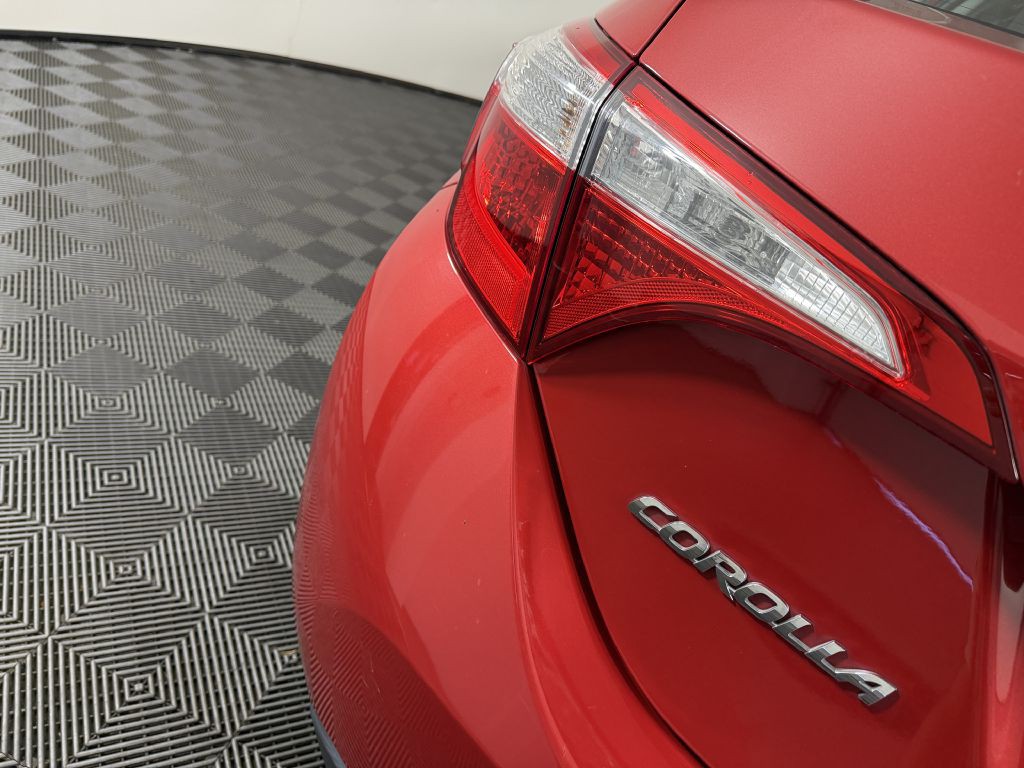 2015 Toyota Corolla Image 8