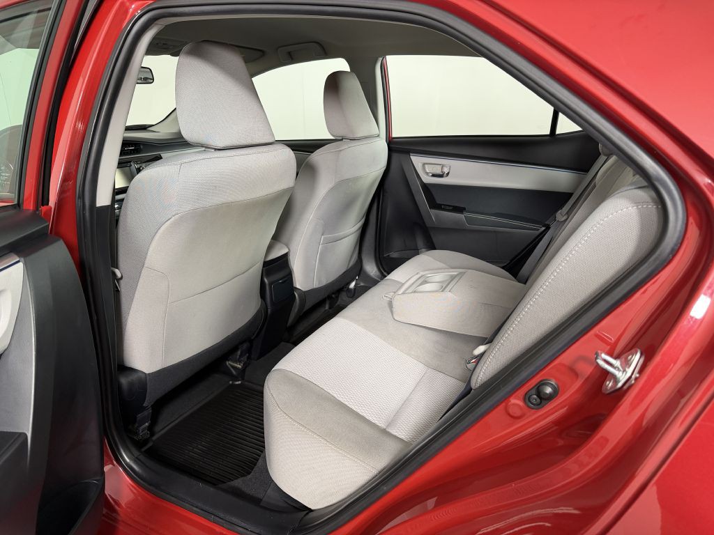 2015 Toyota Corolla Image 20