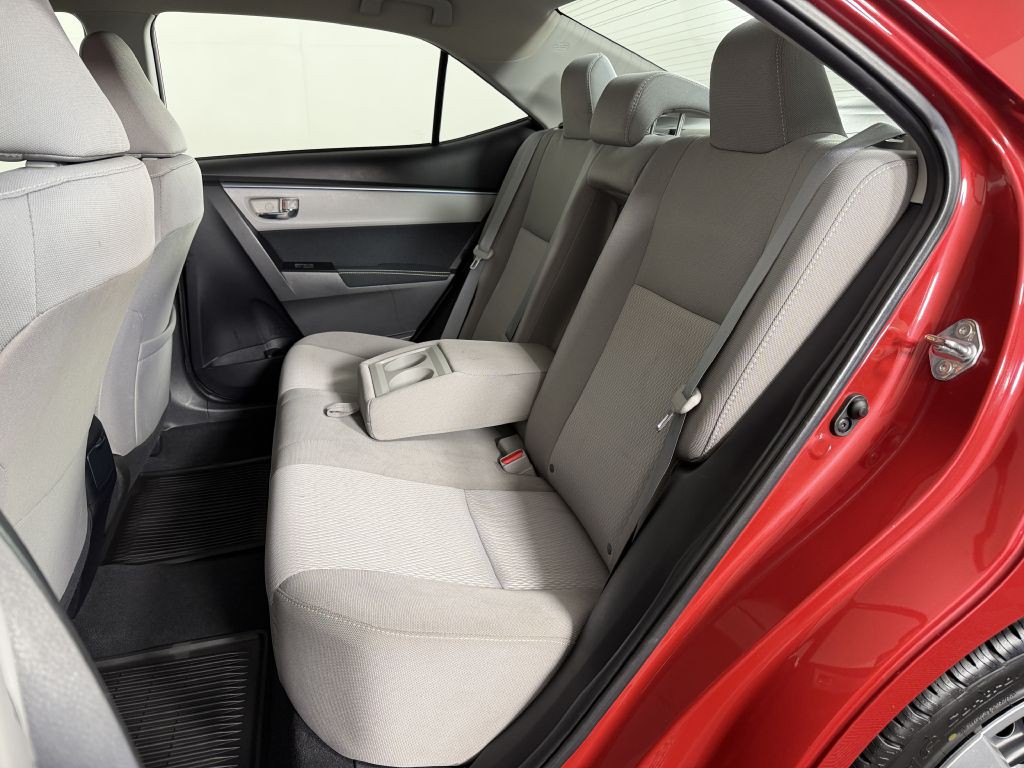2015 Toyota Corolla Image 21