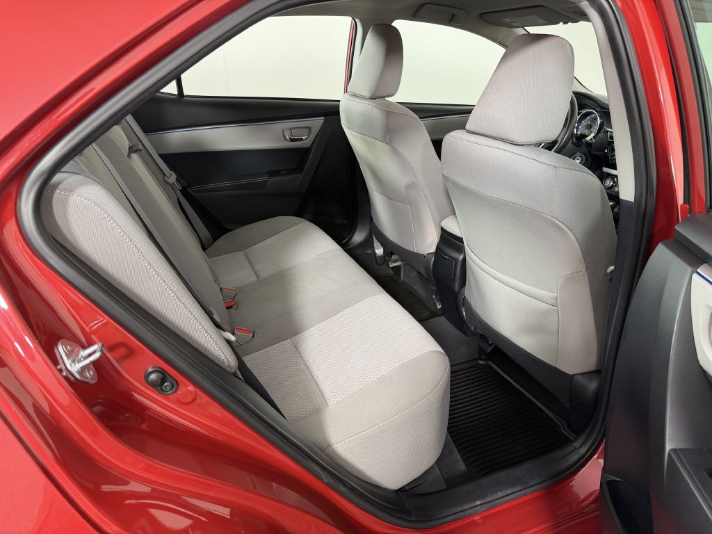 2015 Toyota Corolla Image 24