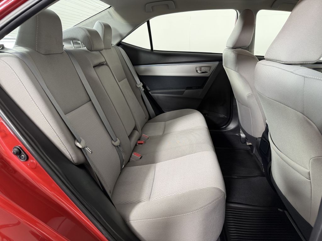 2015 Toyota Corolla Image 25