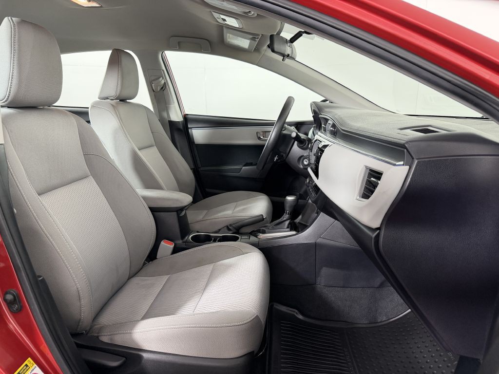2015 Toyota Corolla Image 27