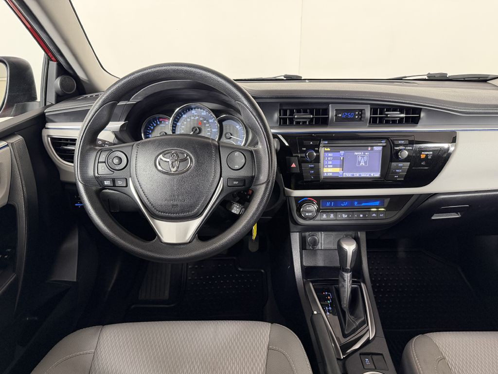 2015 Toyota Corolla Image 29