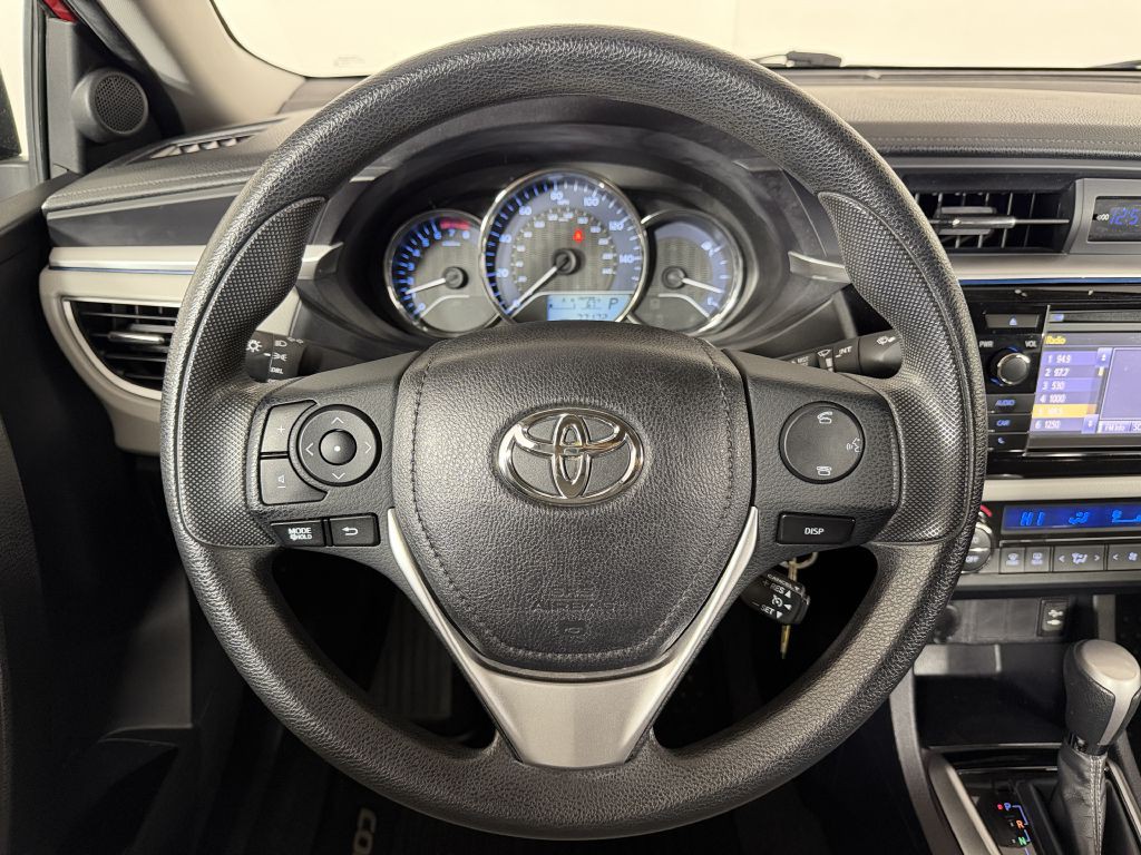 2015 Toyota Corolla Image 30