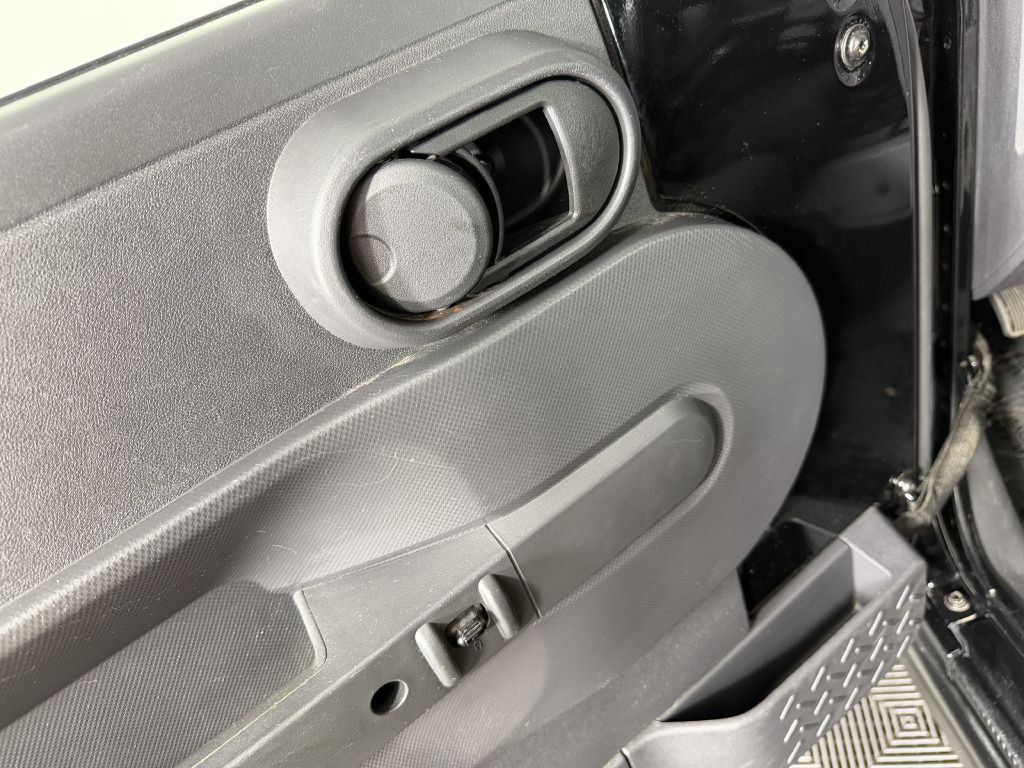2007 Jeep Wrangler Image 33