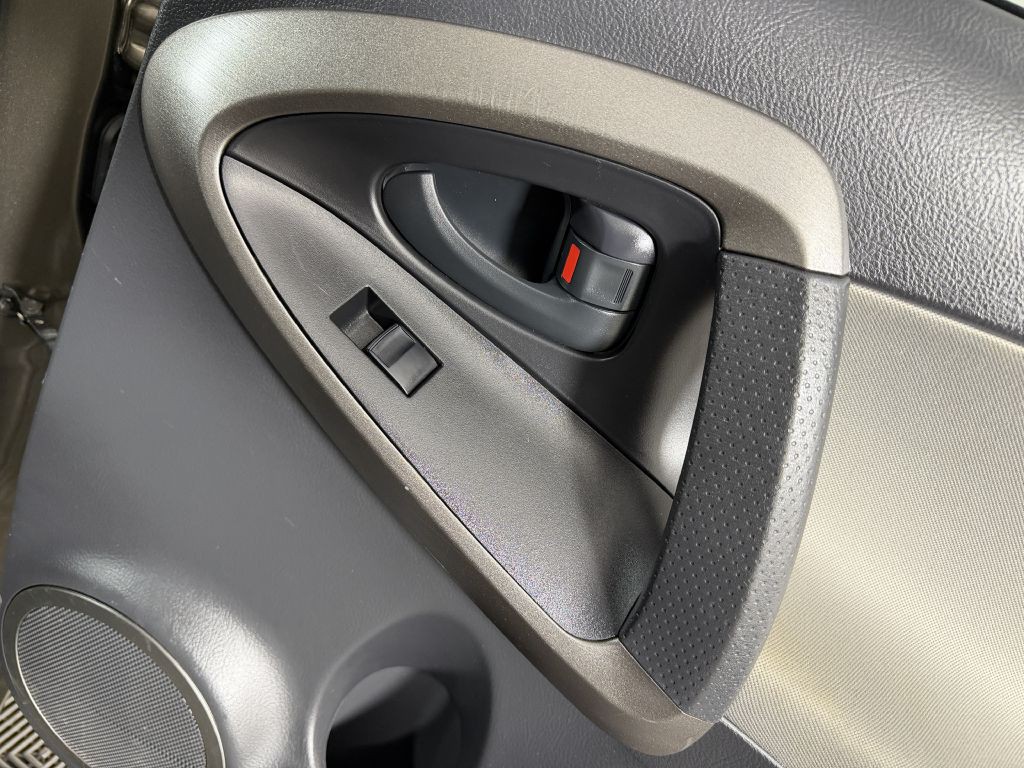 2010 Toyota Rav4 Image 30