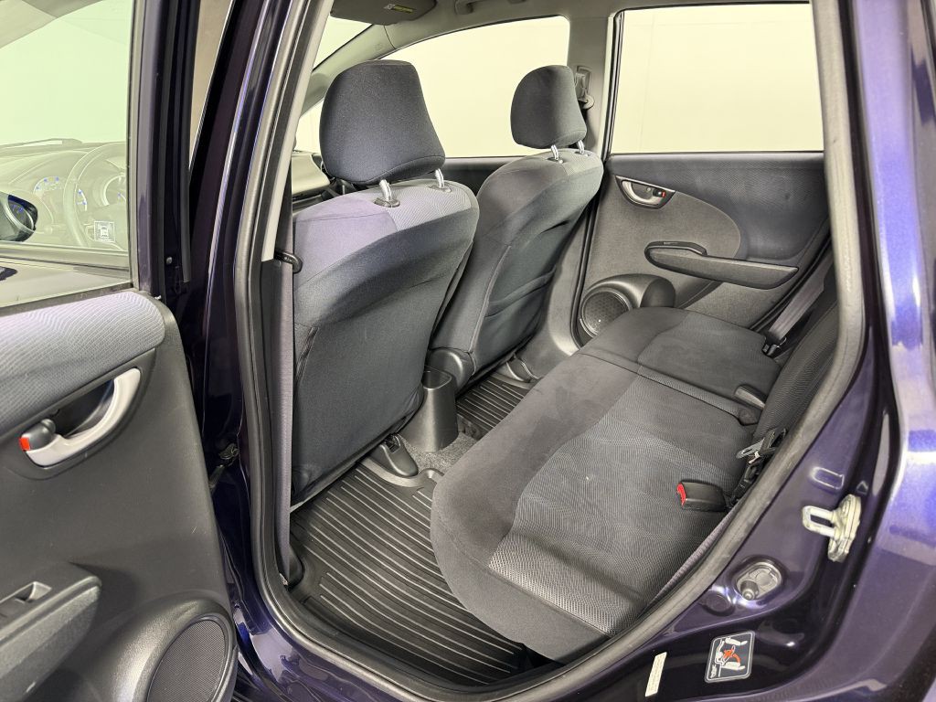 2010 Honda Fit Image 16