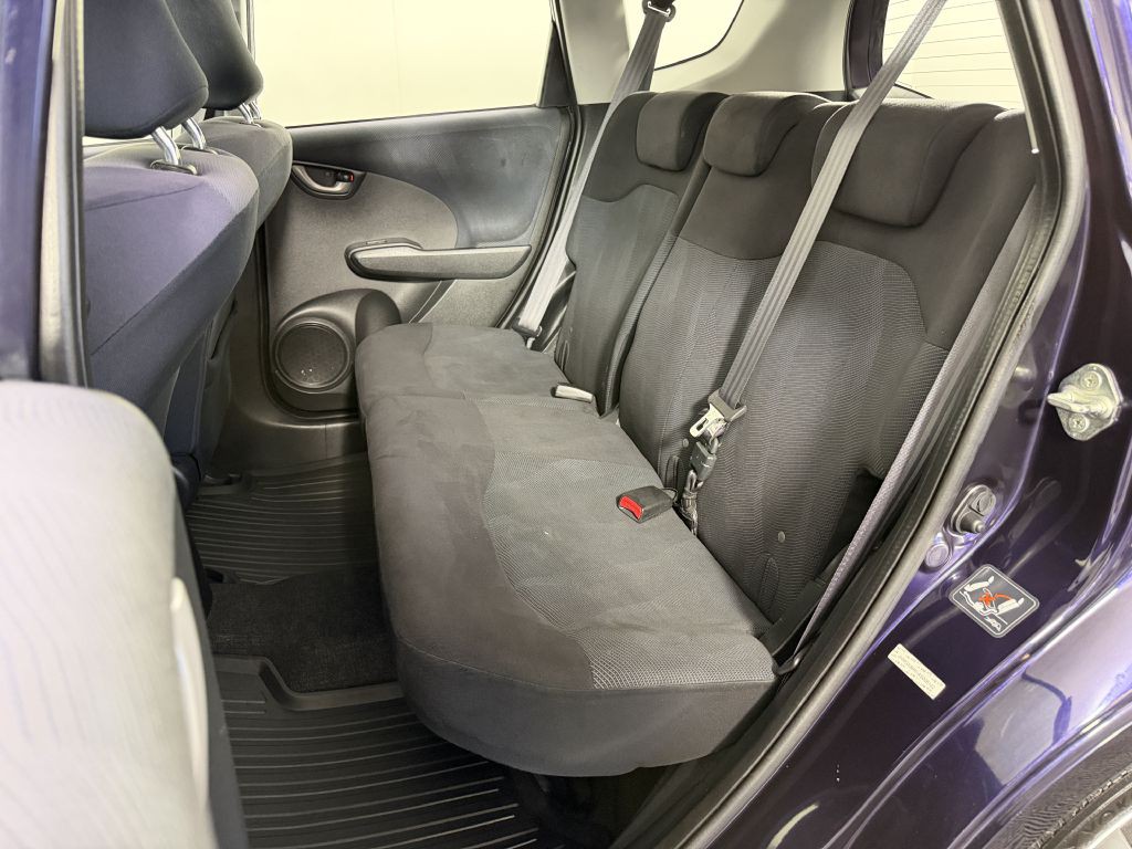 2010 Honda Fit Image 17
