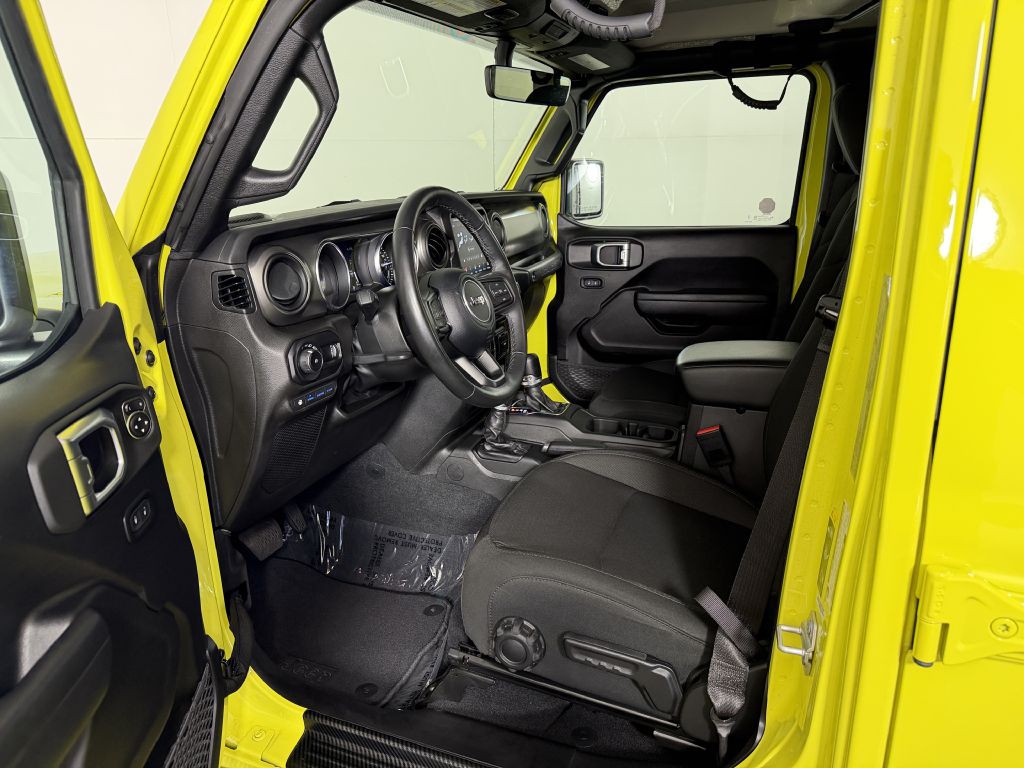 2023 Jeep Wrangler Image 21