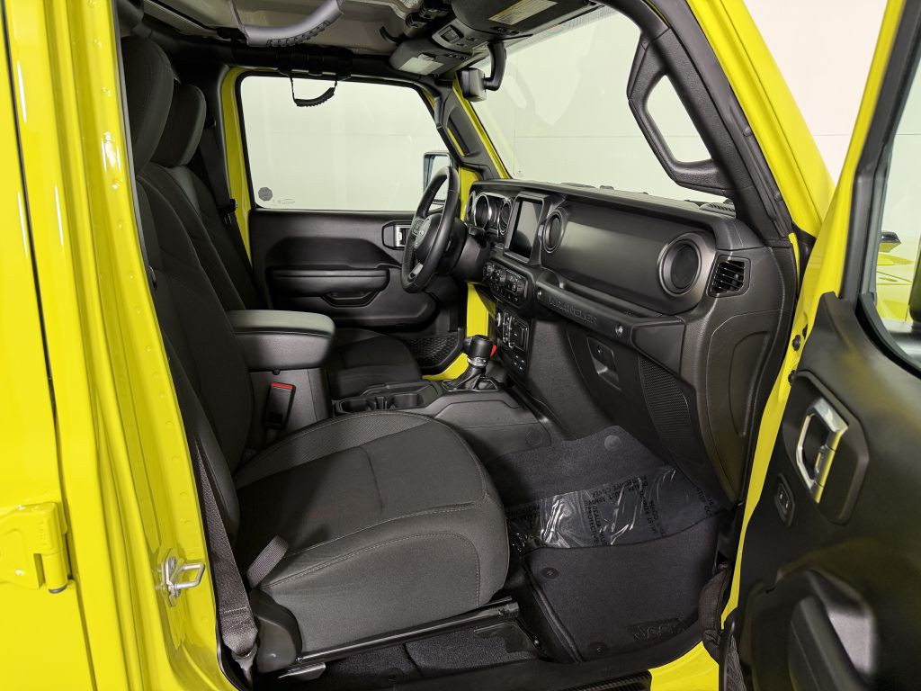 2023 Jeep Wrangler Image 28