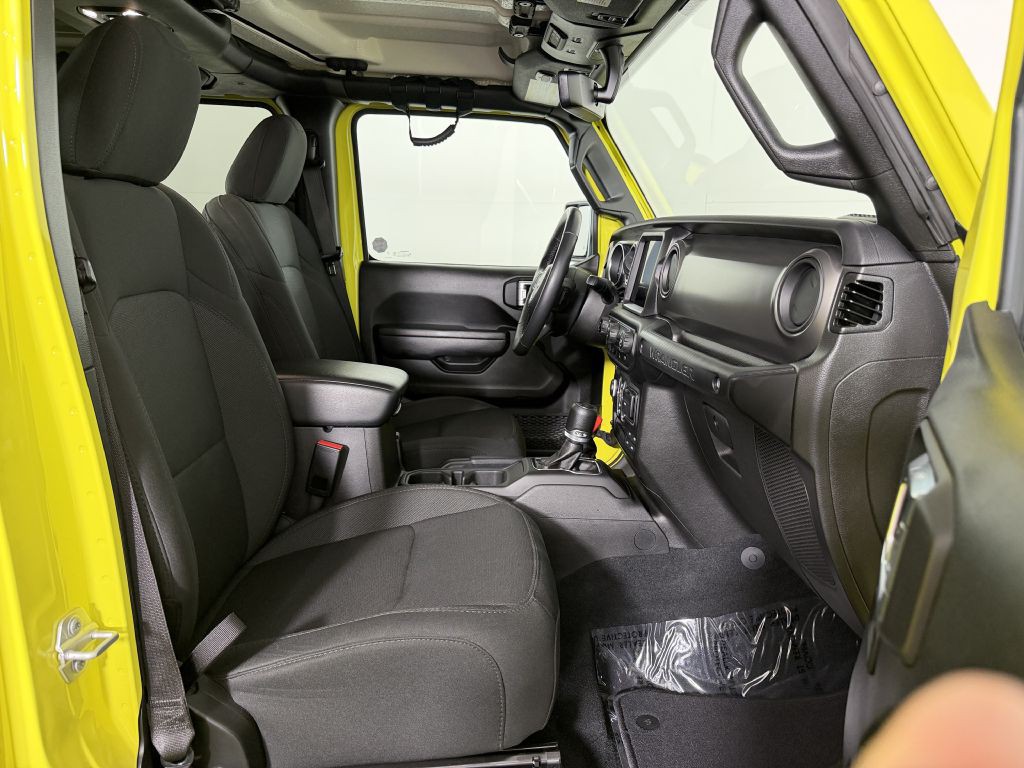 2023 Jeep Wrangler Image 30