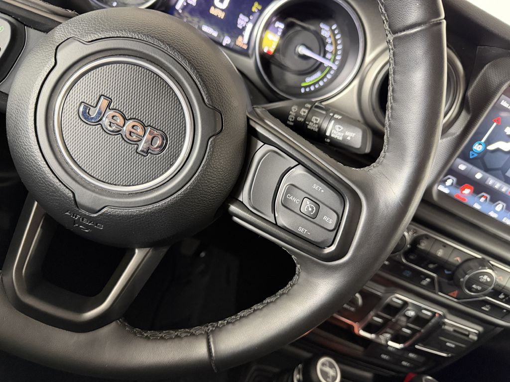 2023 Jeep Wrangler Image 33