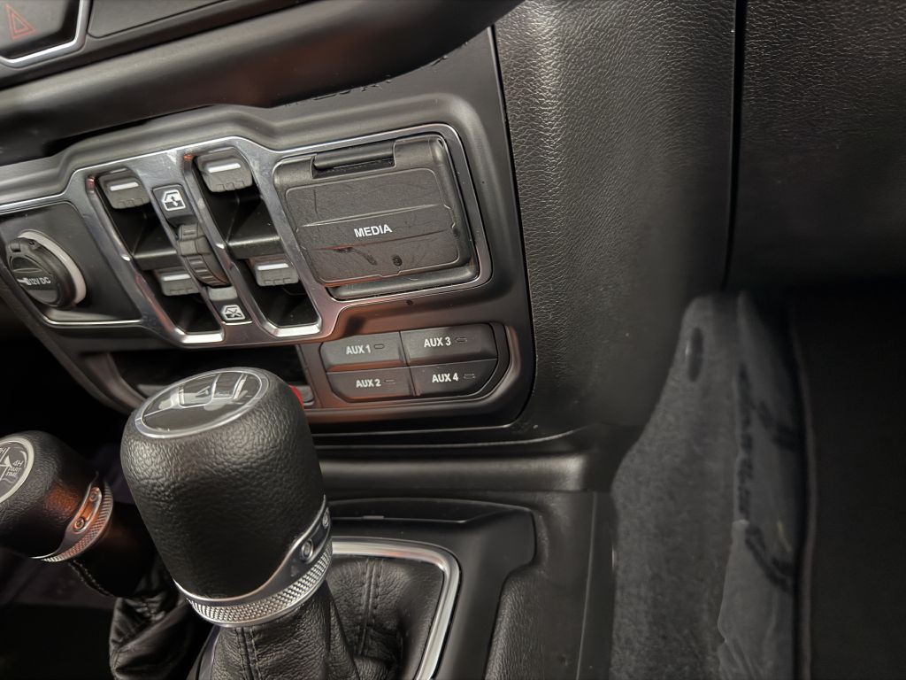2023 Jeep Wrangler Image 40