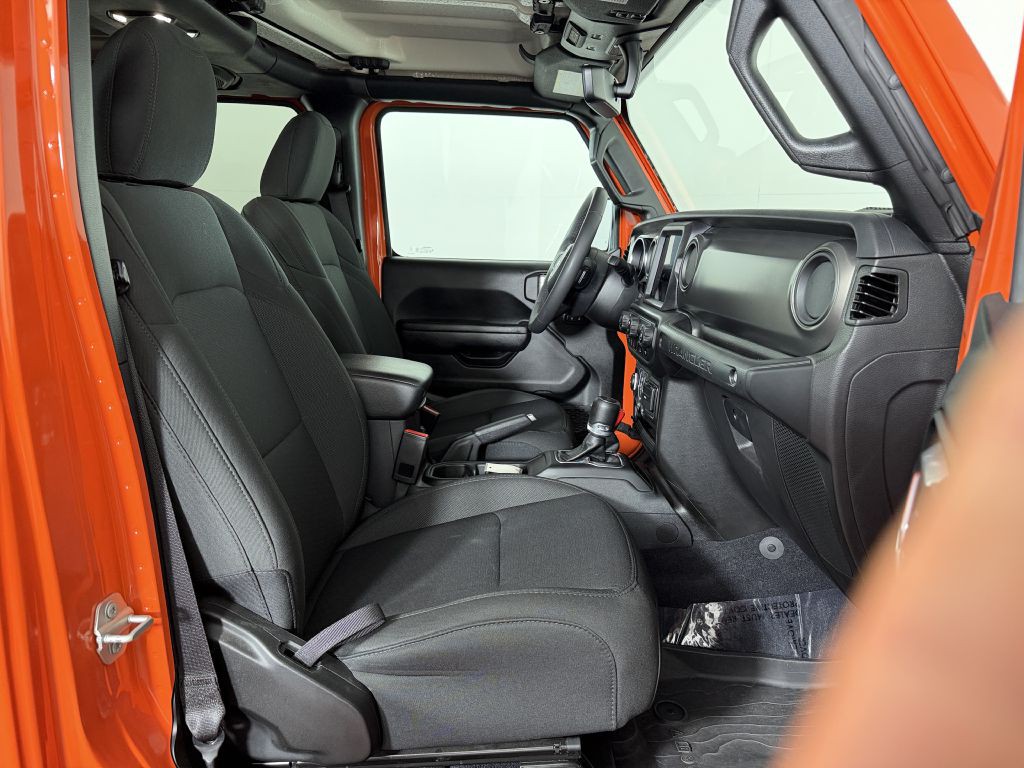 2023 Jeep Wrangler Image 24