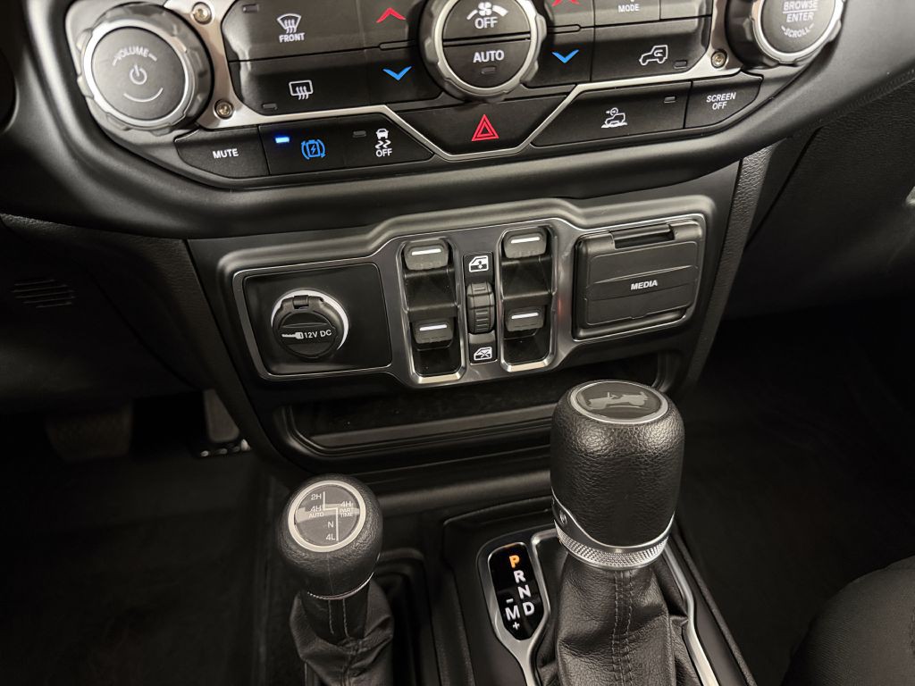 2023 Jeep Wrangler Image 37