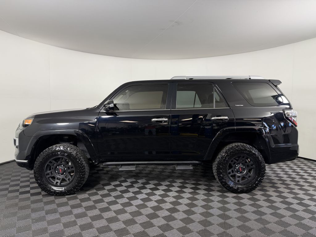 2017 Toyota 4Runner Image 6