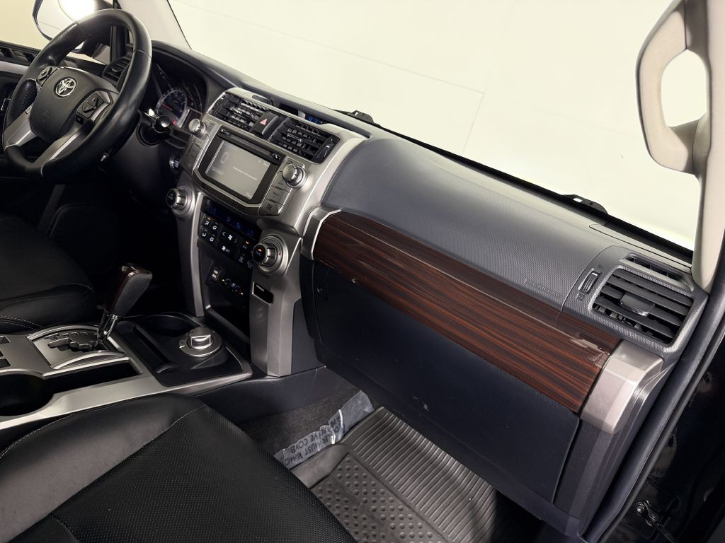 2017 Toyota 4Runner Image 26