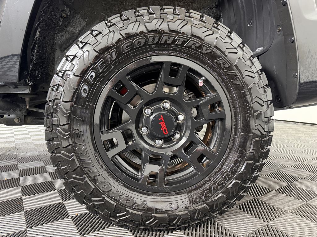 2017 Toyota 4Runner Image 43