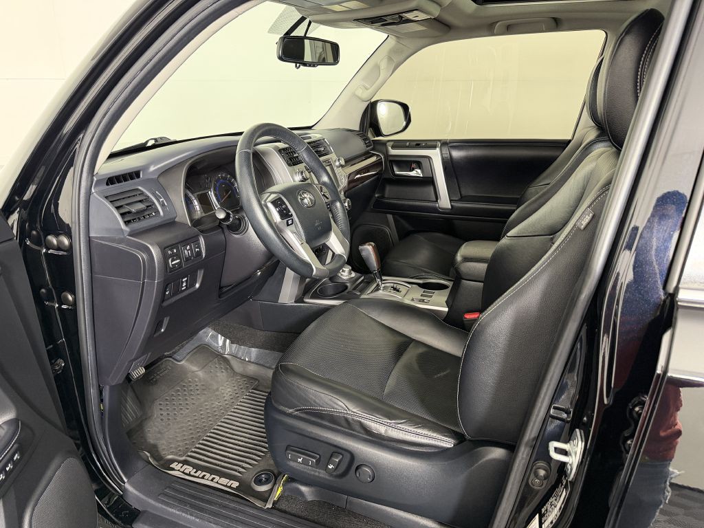 2017 Toyota 4Runner Image 18