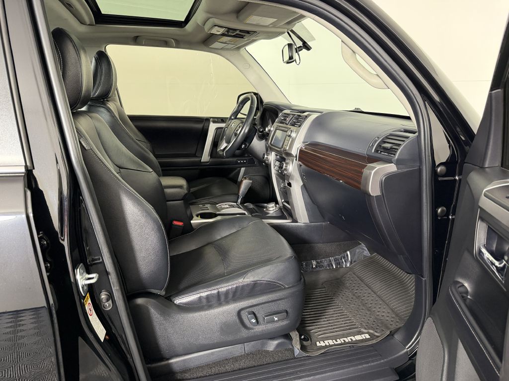2017 Toyota 4Runner Image 20