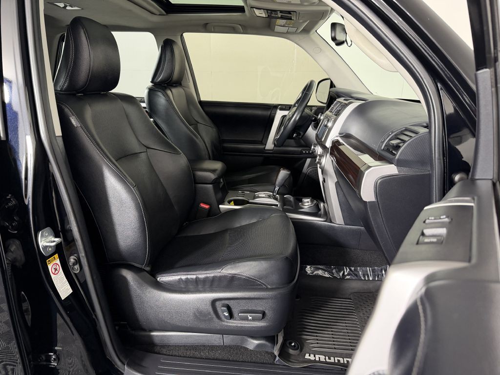 2017 Toyota 4Runner Image 21