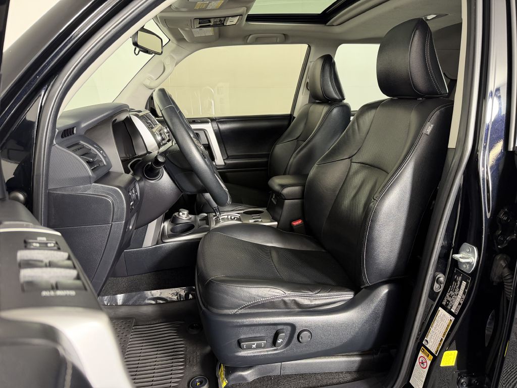 2017 Toyota 4Runner Image 22