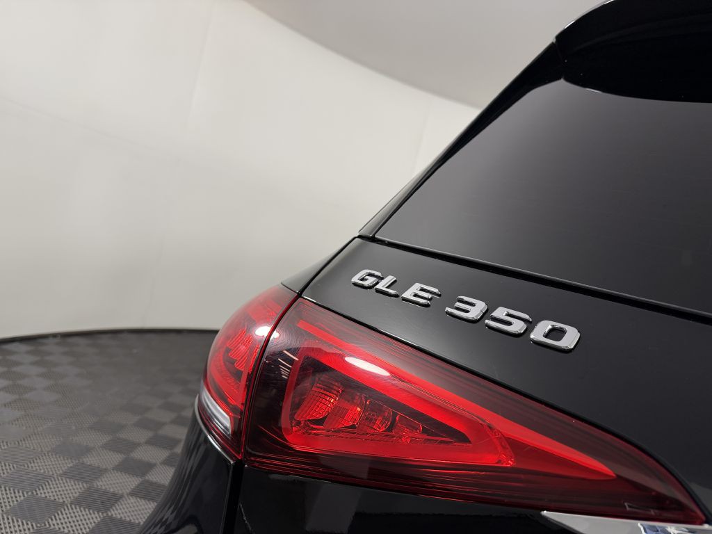 2020 Mercedes-Benz GLE-Class Image 12