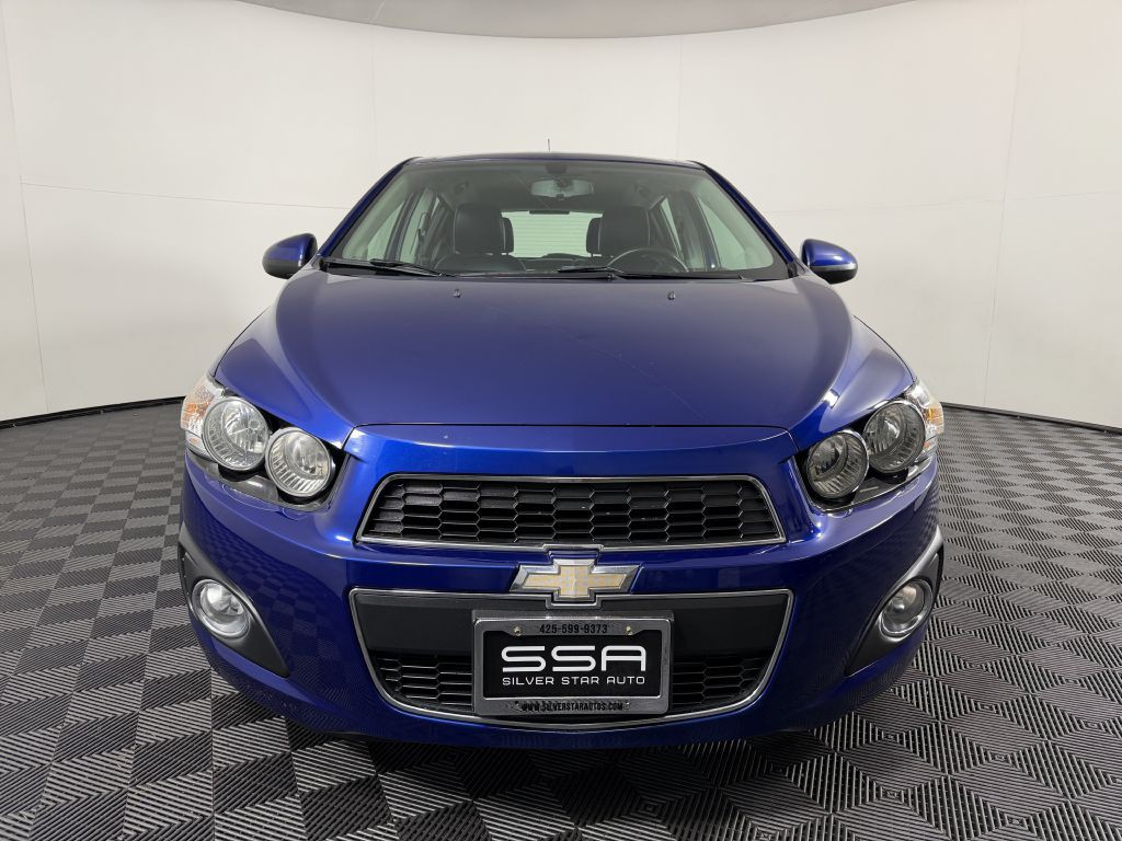 2014 Chevrolet Sonic Image 2