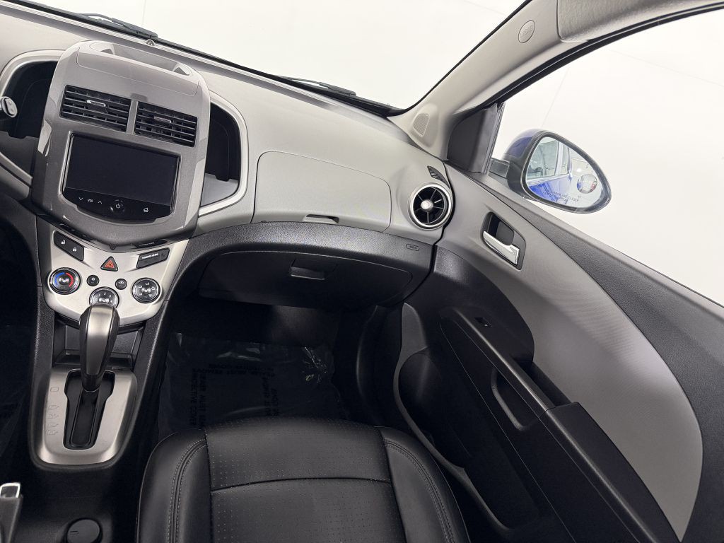 2014 Chevrolet Sonic Image 21
