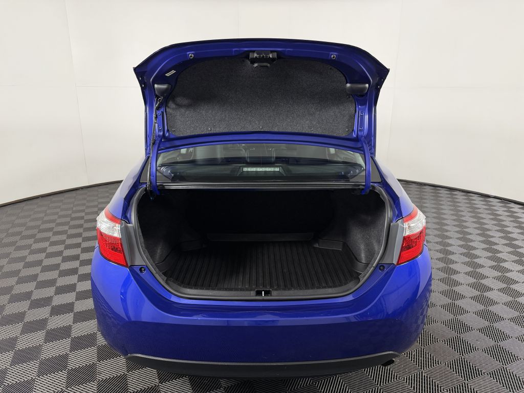 2016 Toyota Corolla Image 12