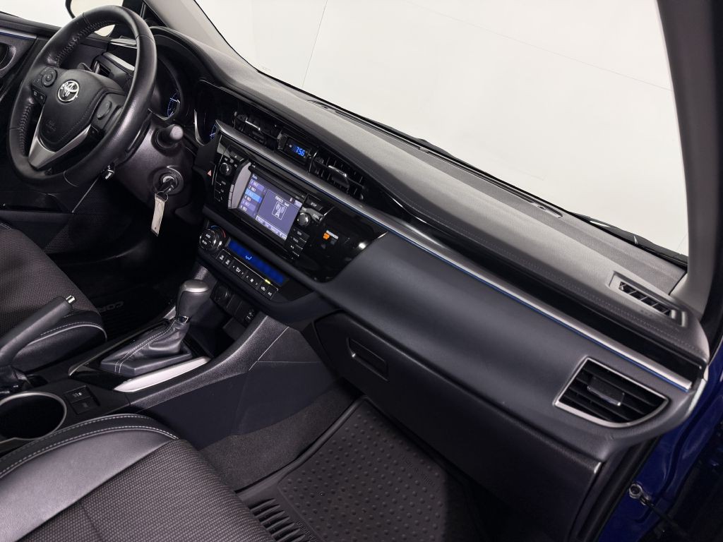 2016 Toyota Corolla Image 24