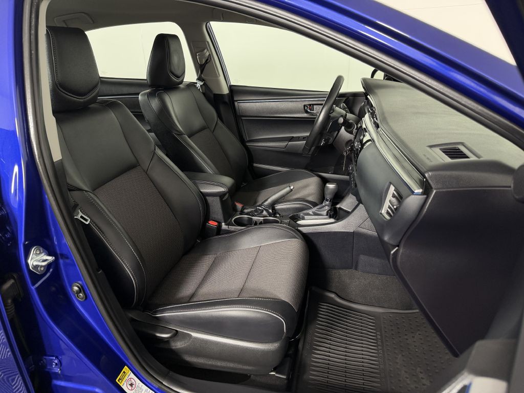 2016 Toyota Corolla Image 25