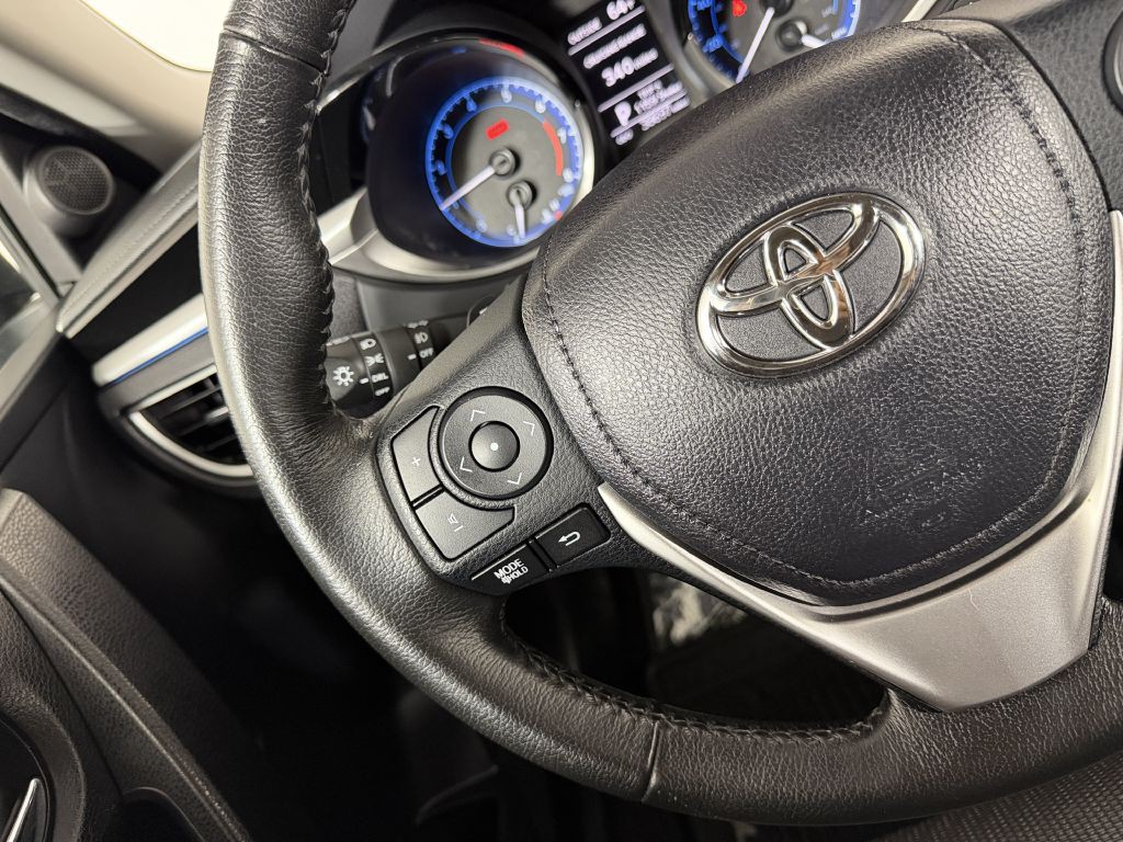 2016 Toyota Corolla Image 32
