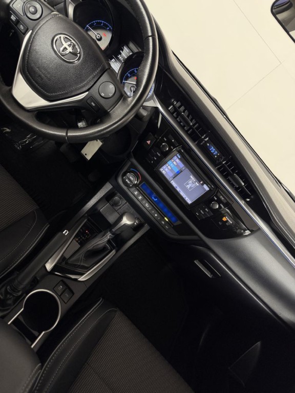 2016 Toyota Corolla Image 33