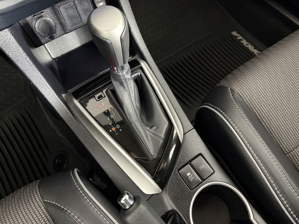 2016 Toyota Corolla Image 37
