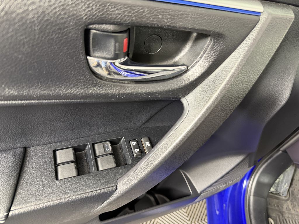 2016 Toyota Corolla Image 41