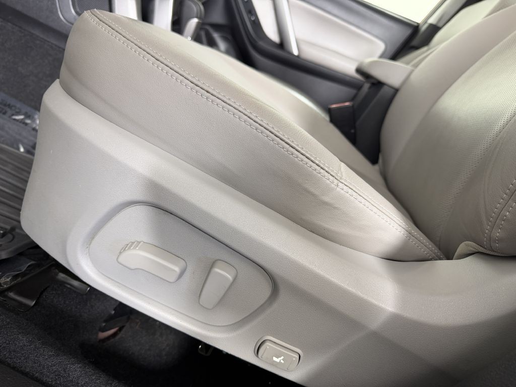 2014 Subaru Forester Image 41