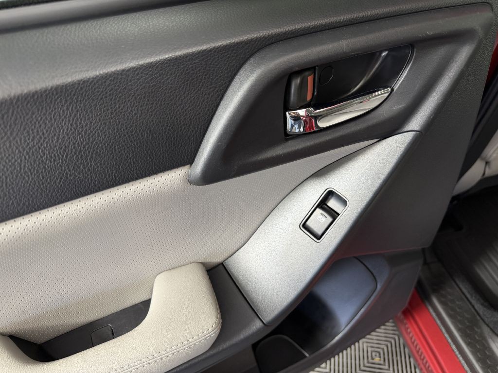 2014 Subaru Forester Image 43