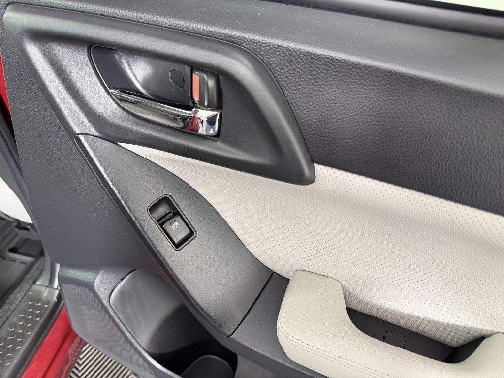 2014 Subaru Forester Image 45