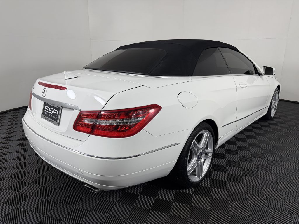 2013 Mercedes-Benz E-Class Image 4